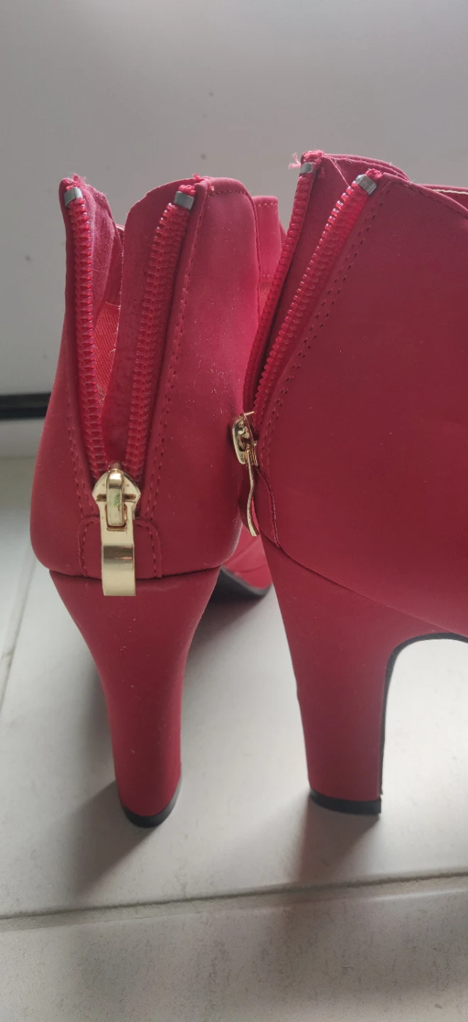 Red Open-Toe Heels with Bows - photo 3