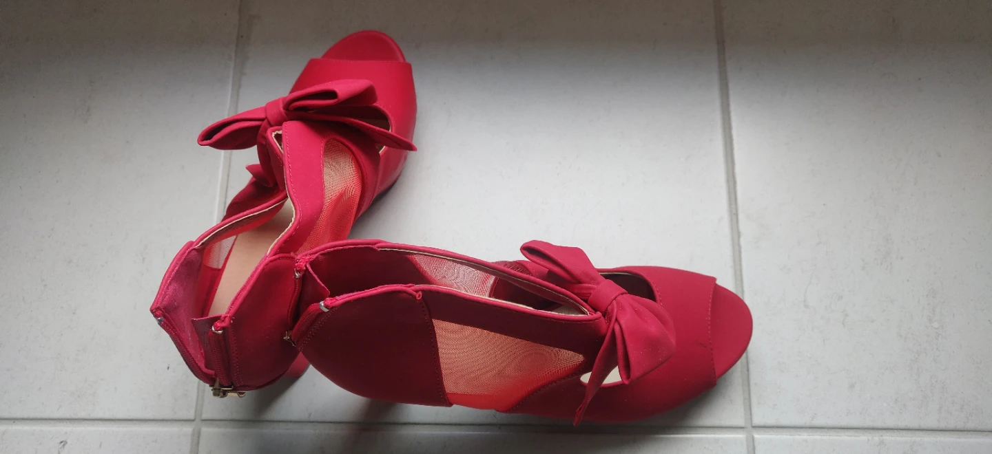Red Open-Toe Heels with Bows - photo 4