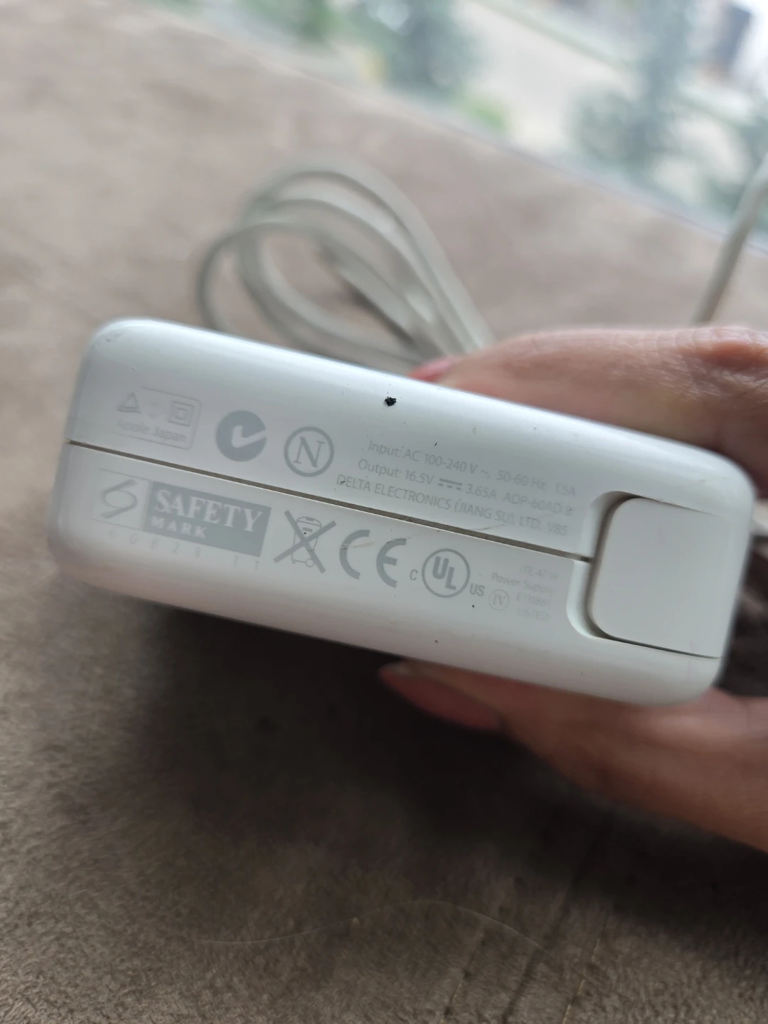 Apple MacBook Laptop Charger Adapter - photo 2