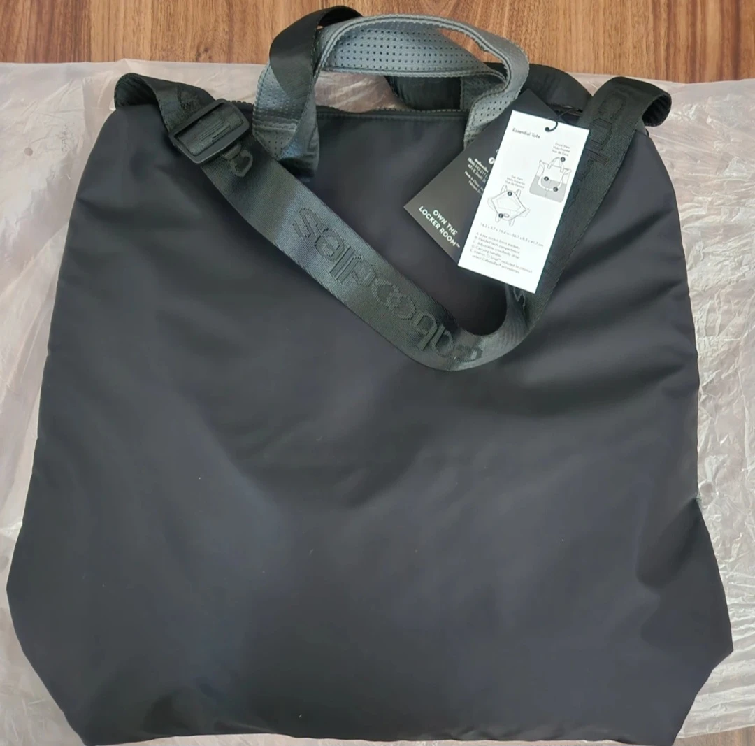 ⚽ Caboodles Essential Tote Bag - photo 2