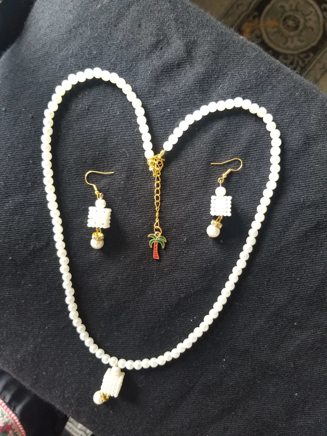 Pearl Necklace and Earring Set ⚽️