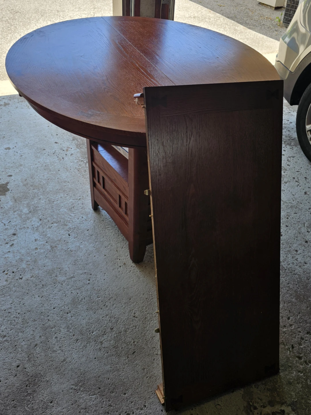 Wooden Round Dining Table