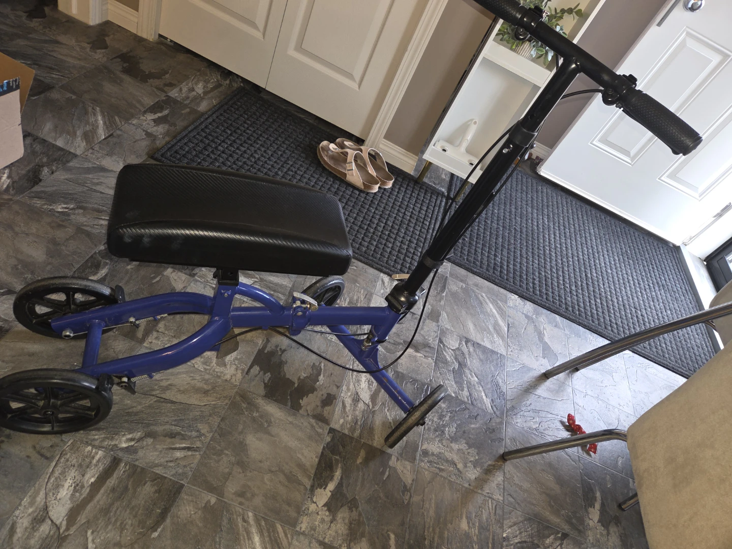 Knee walker