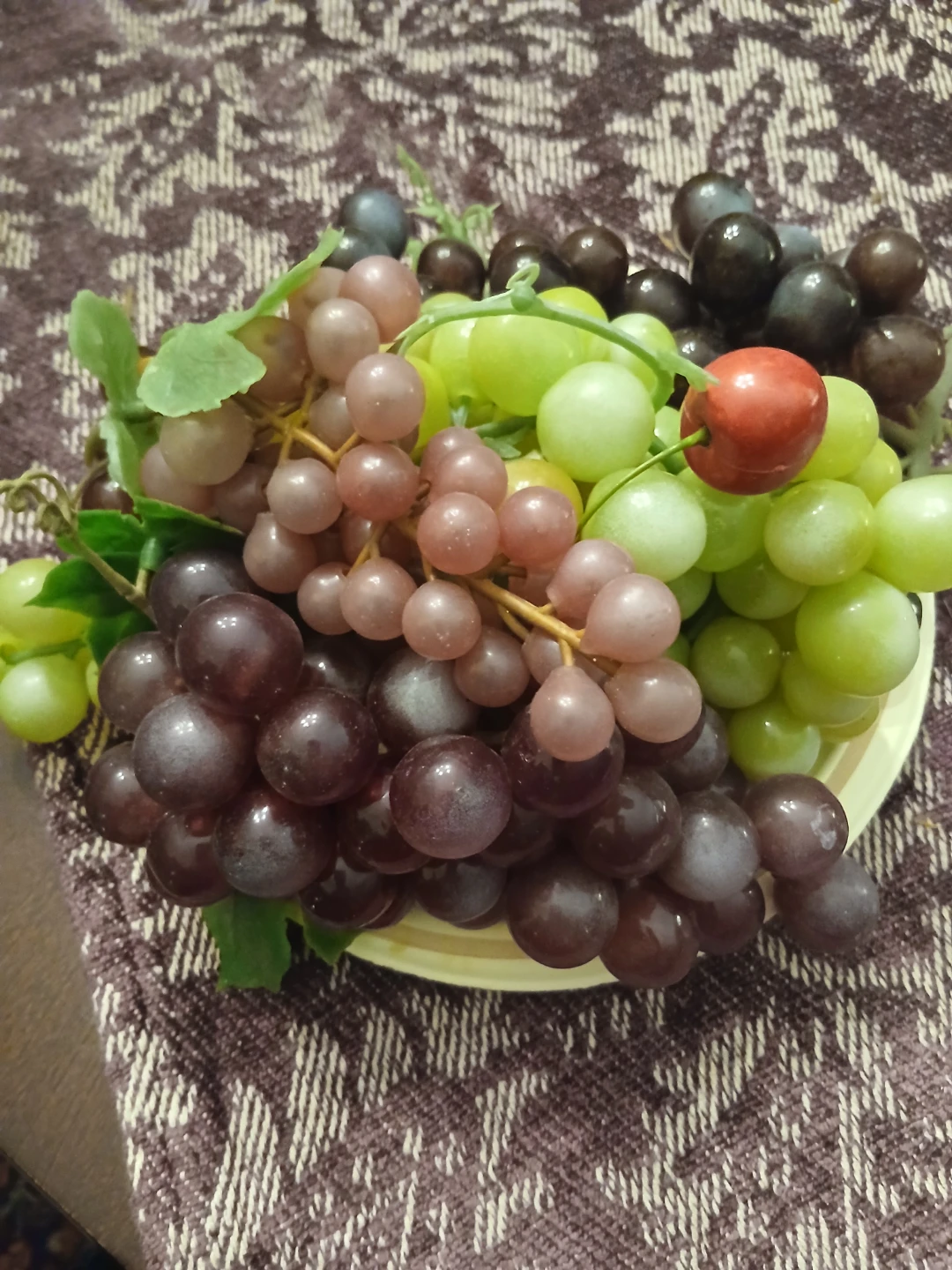 Artificial Grapes Display