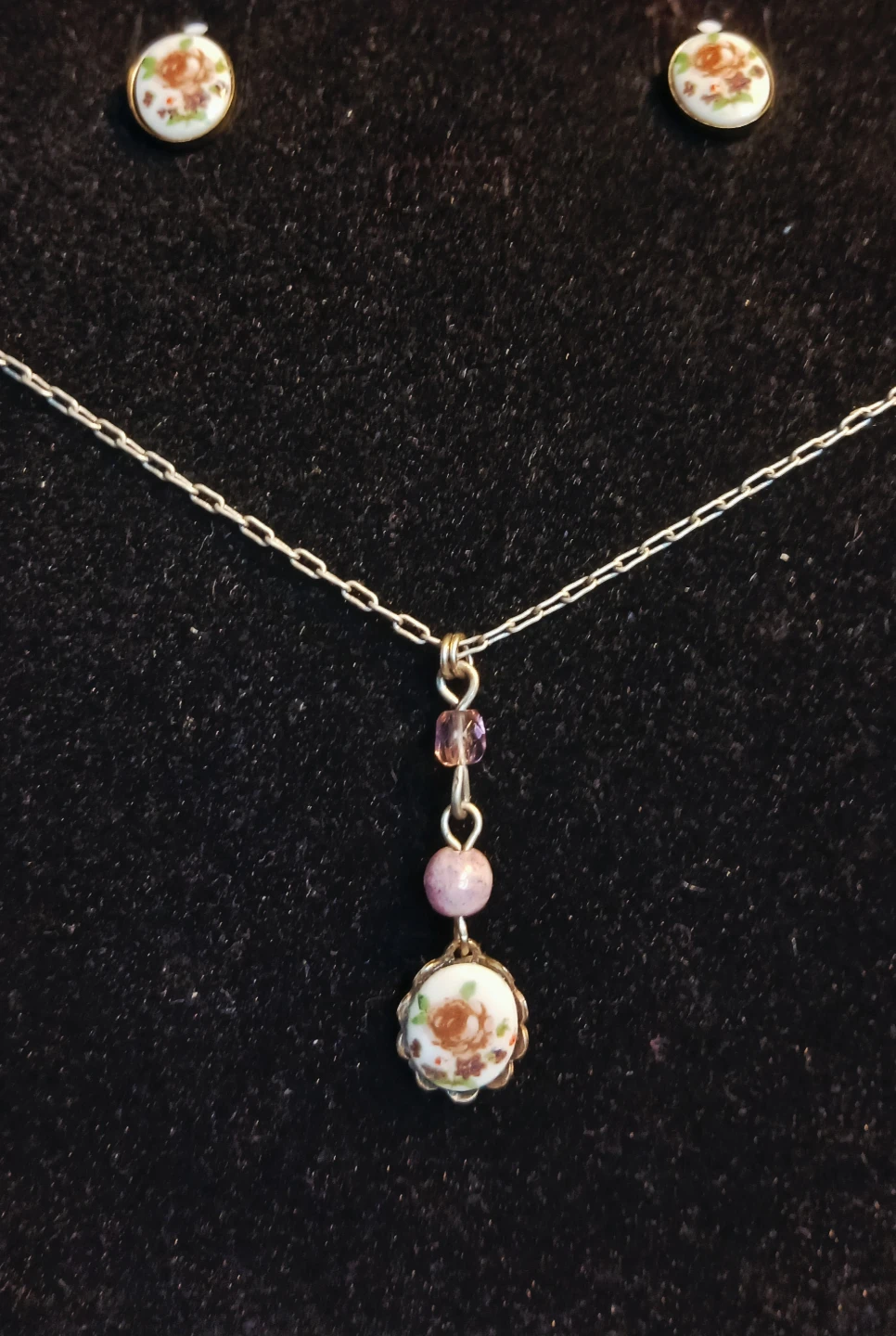Rose Enamel Pendant Necklace and Earrings Set - photo 3