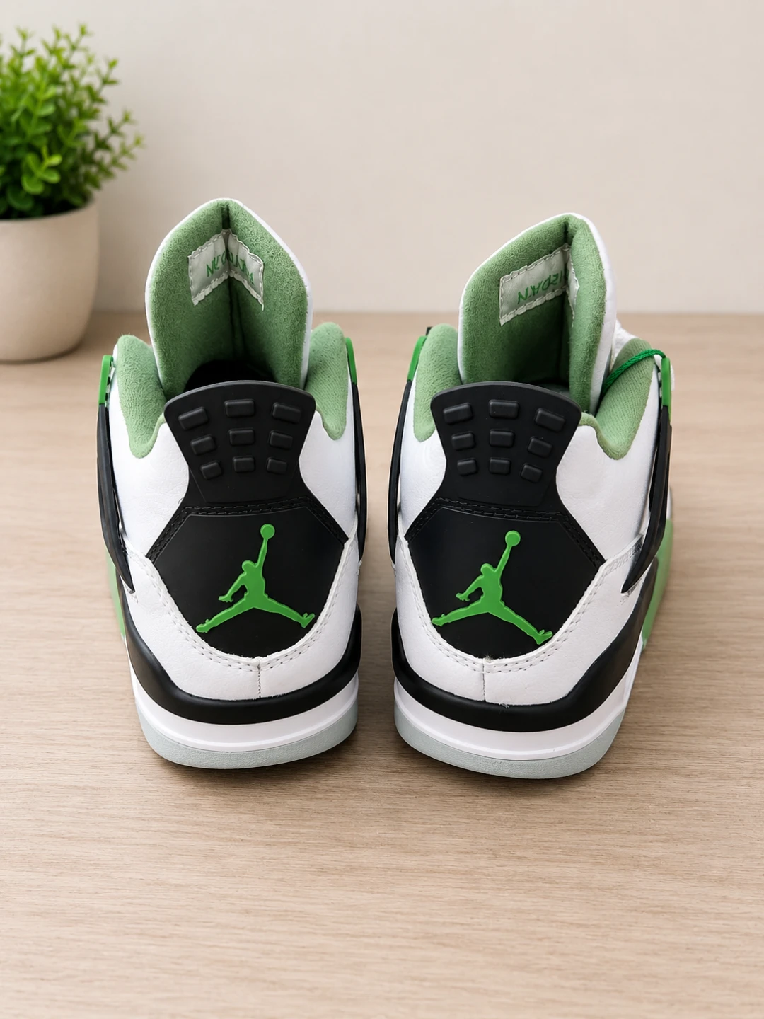 Air Jordan 4 Retro (Green/White) - photo 3