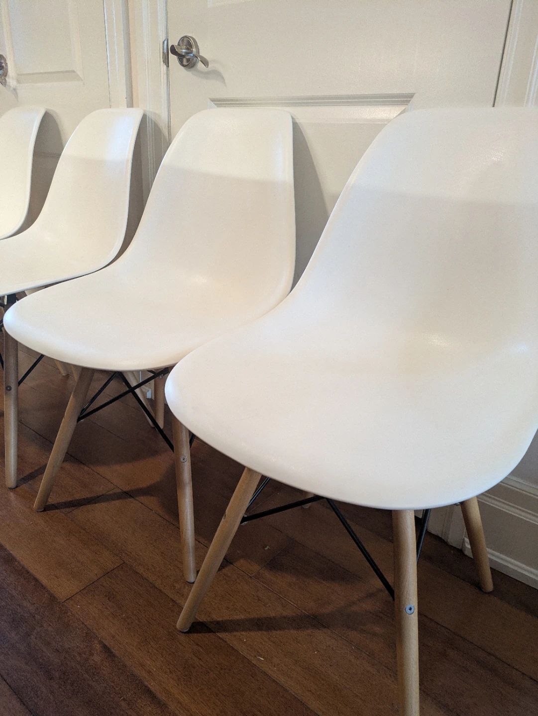 Set of 4 White Dining Chairs - photo 3