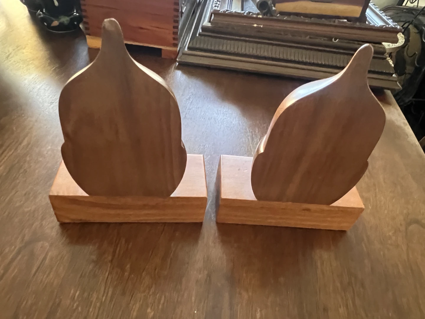 Wood acorn bookends - photo 2