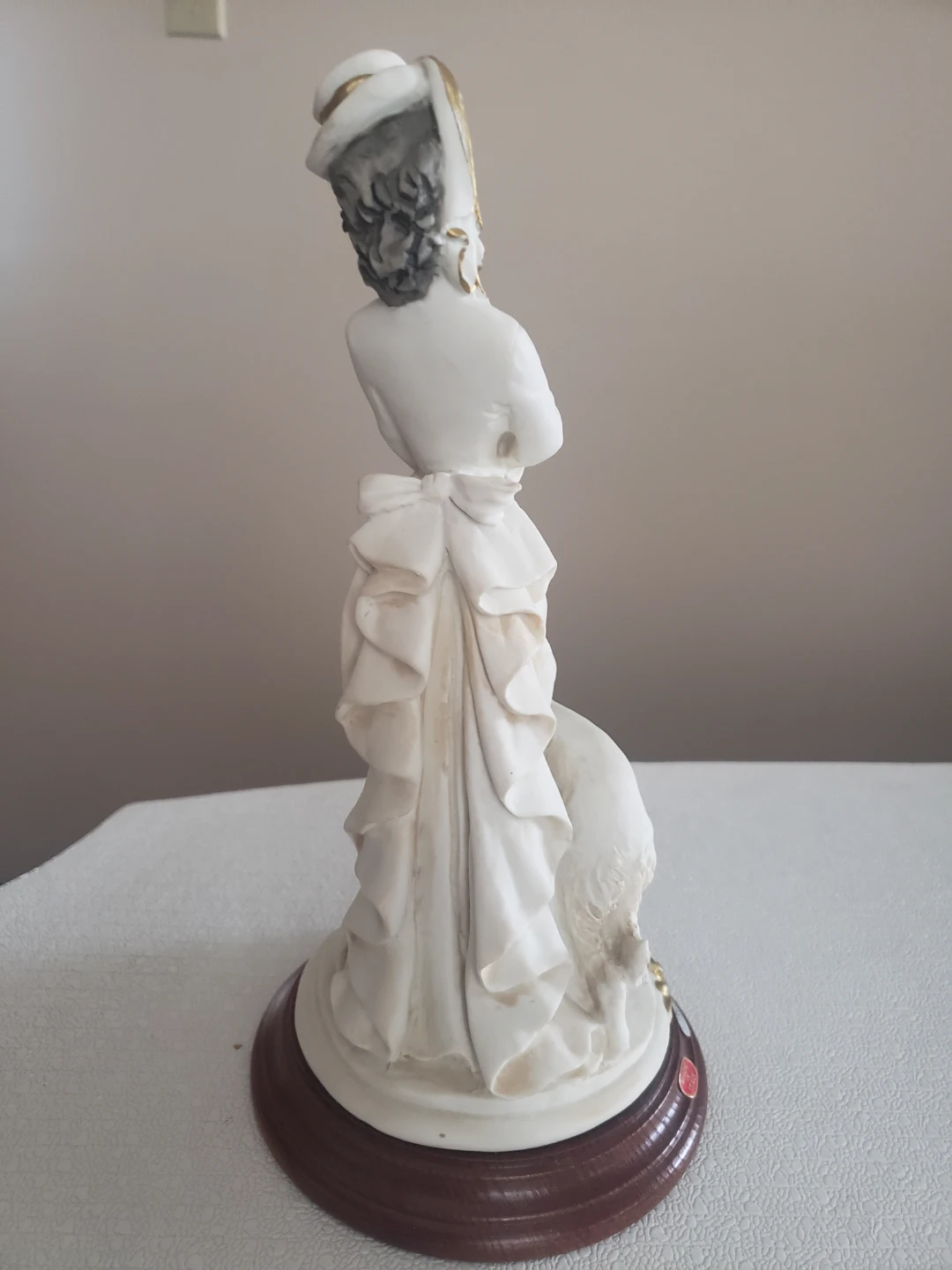 Capodimonte Lady and Dog Figurine - photo 2