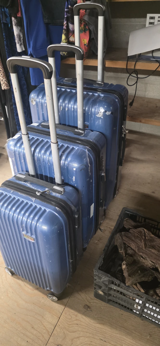 Many items warehouse sale