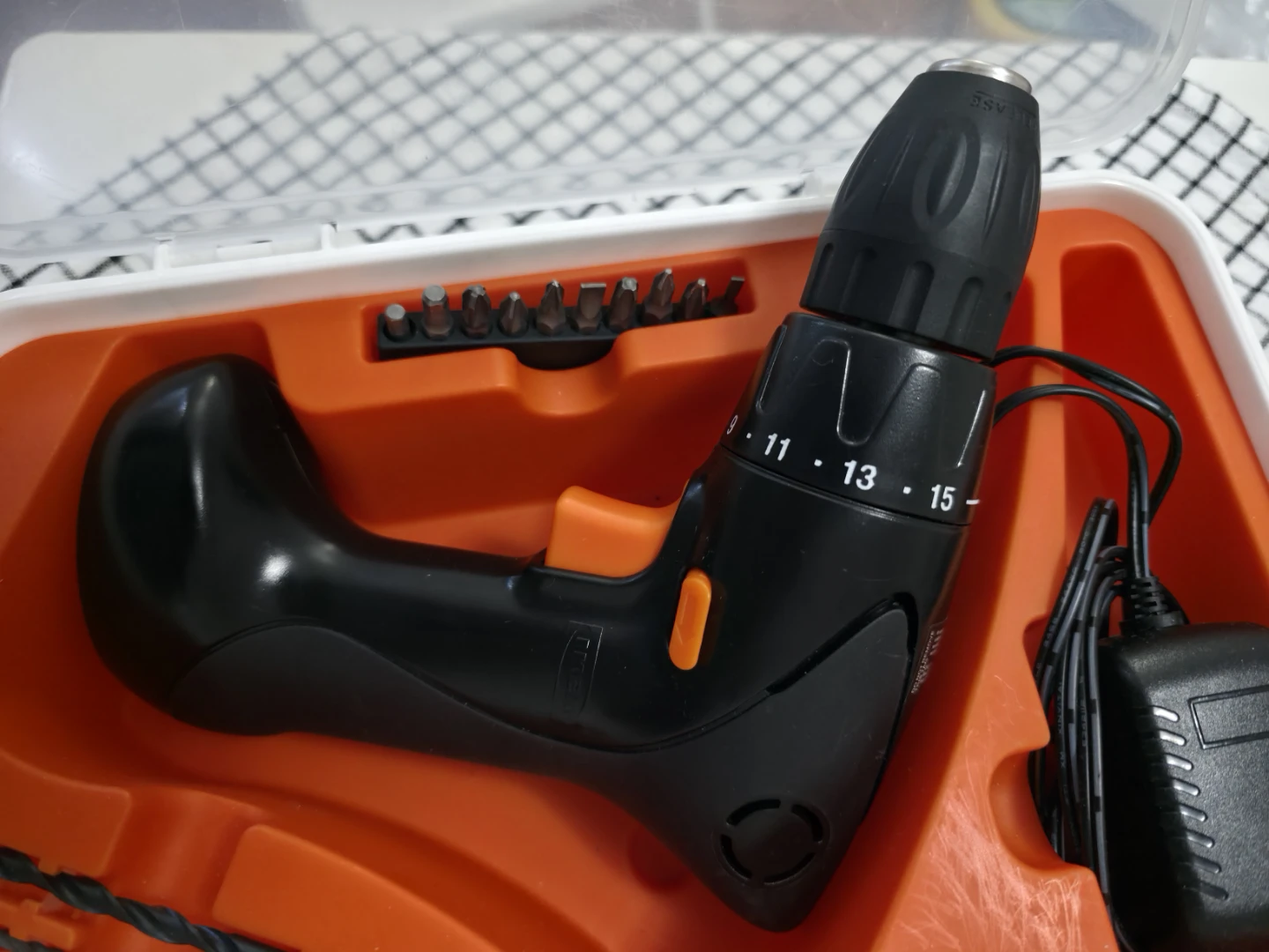 IKEA FIXA 7.2V Cordless Drill with Bits - photo 4