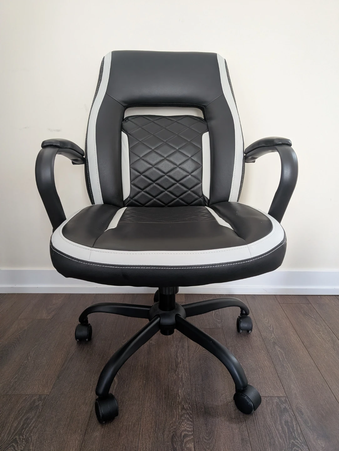 Black and White Gaming Office Chair