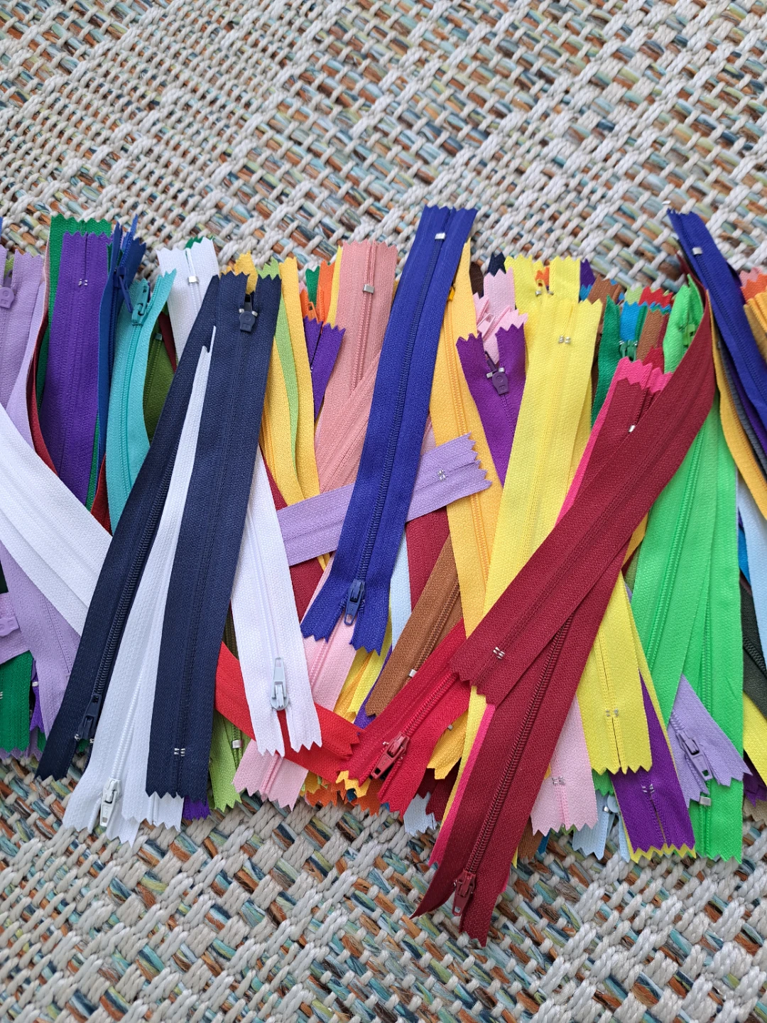 Assorted Colour Zippers - photo 3