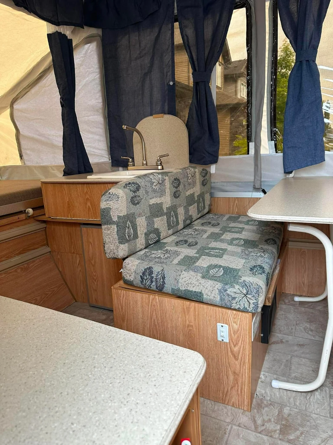 Pony Pop-Up Camper - photo 3