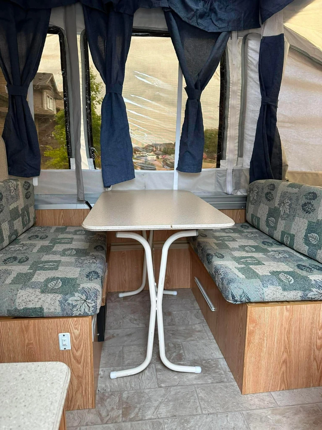 Pony Pop-Up Camper - photo 4