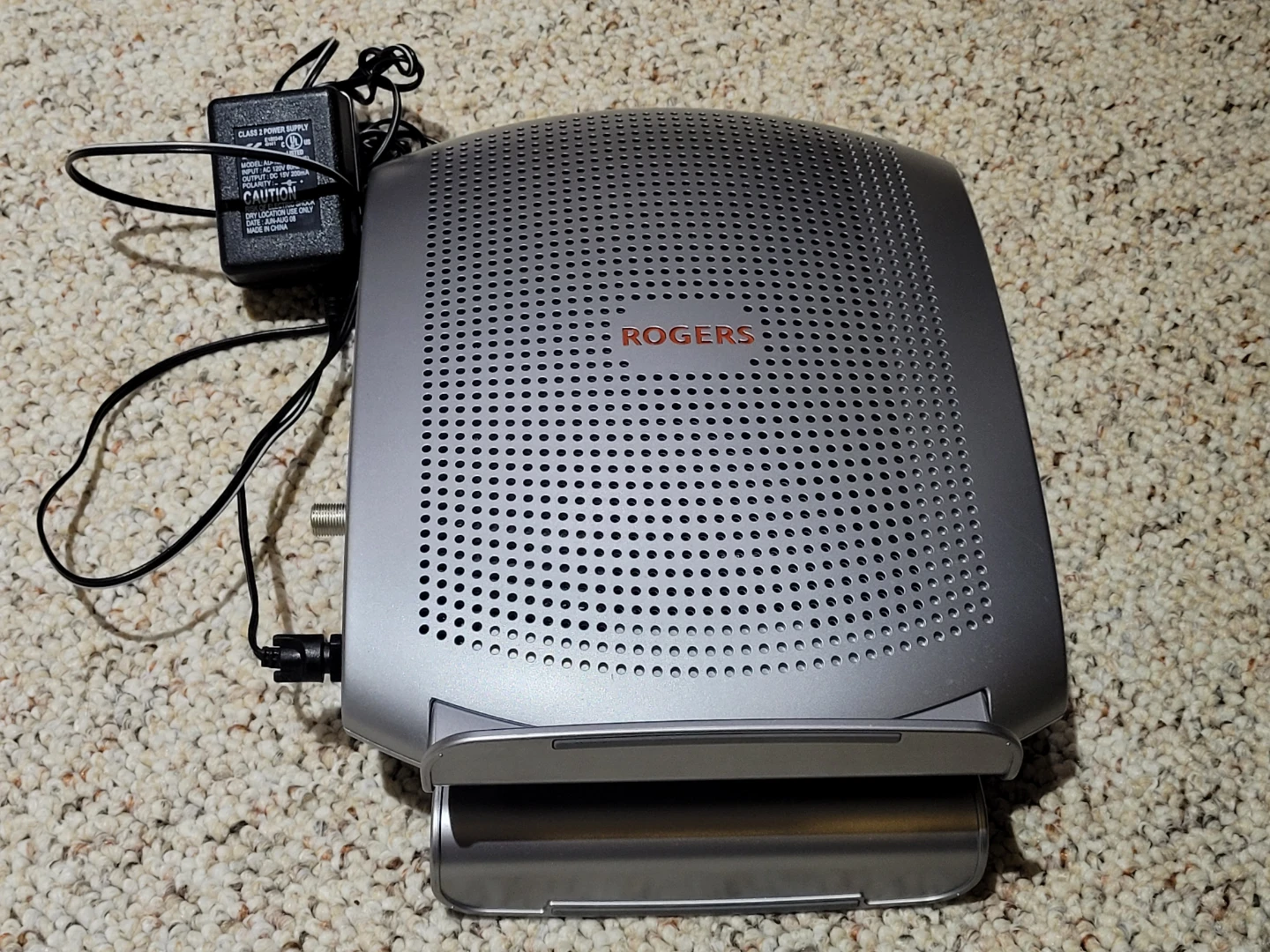 Rogers Hitron CGN3AMR WiFi Modem/Router - photo 2