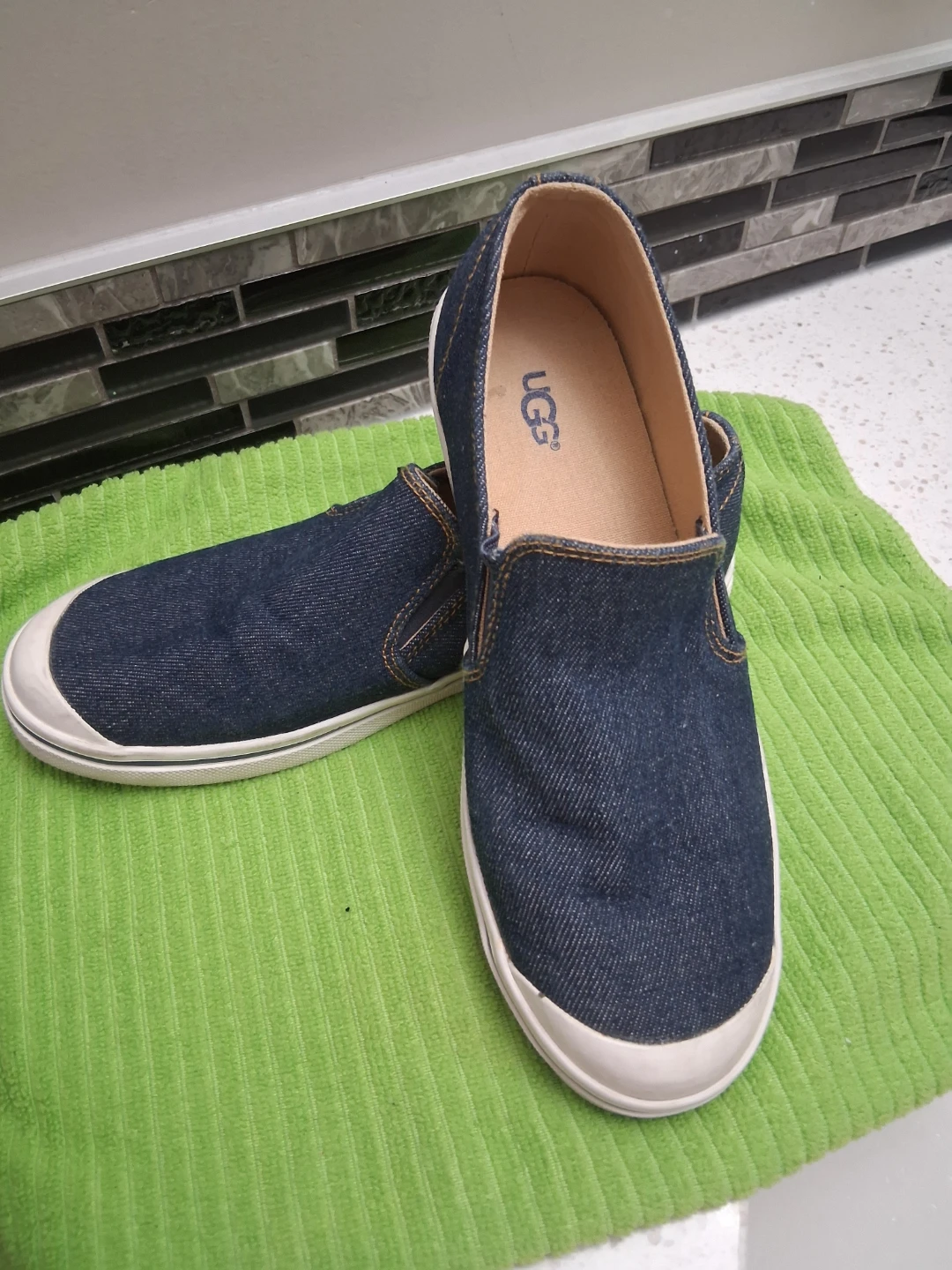 UGG Denim Slip-On Shoes. Size US 5/ UK 4/ EU 35/ - photo 3