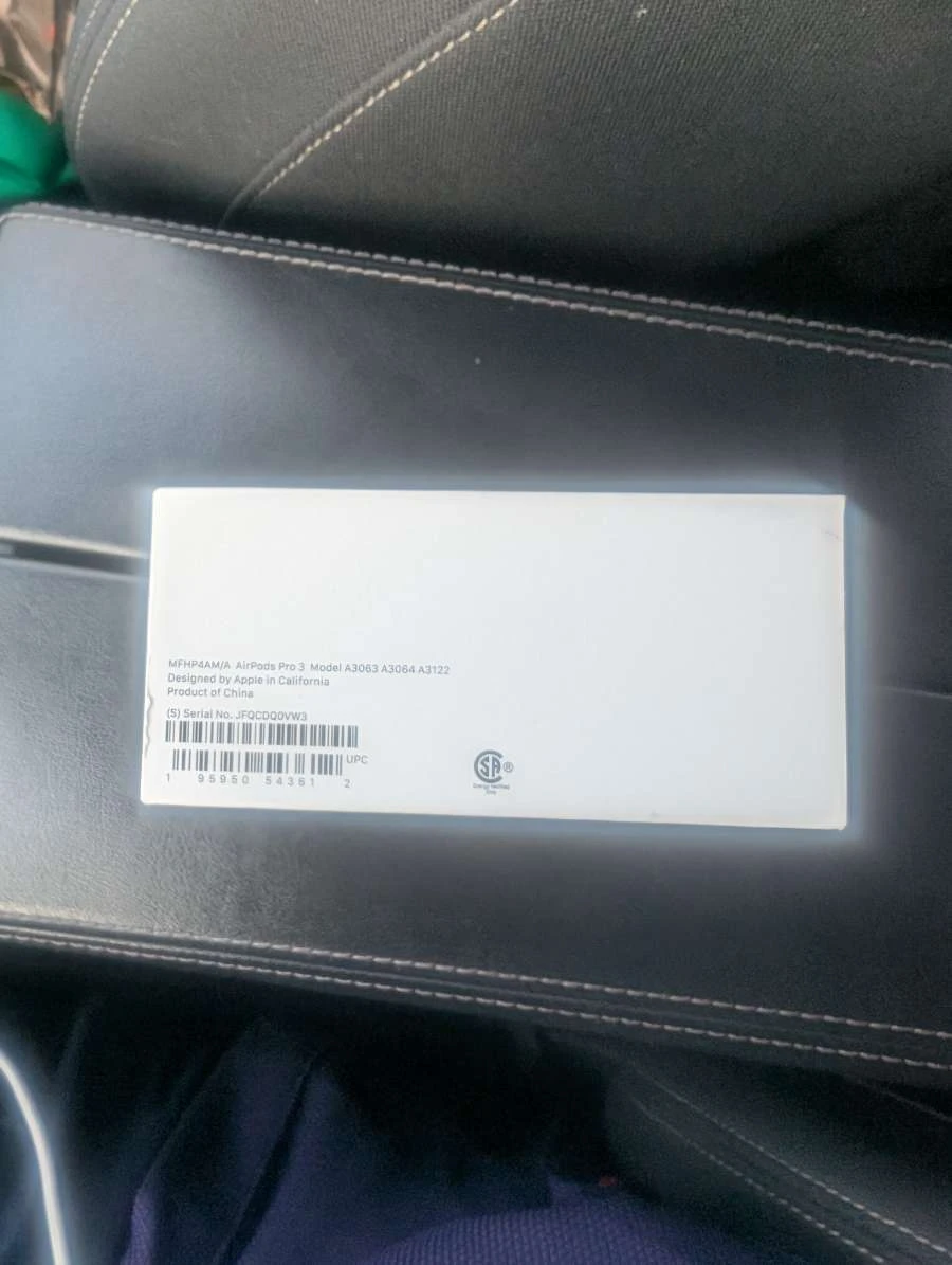 Apple AirPods Pro (3rd Gen) - photo 4