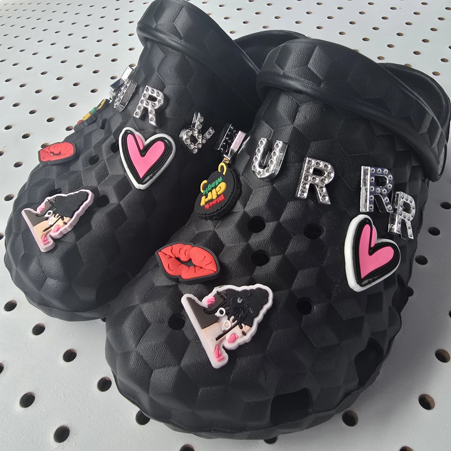 Black Crocs Style Clogs with Charms OKURRR Size 10 - photo 3