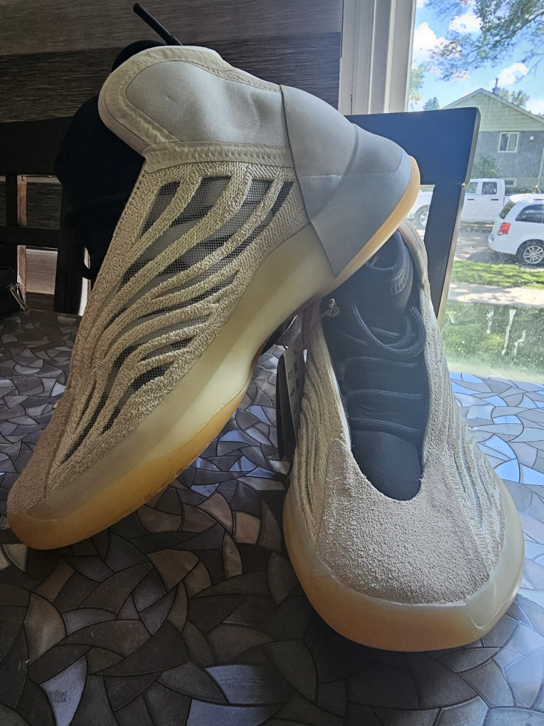 Adidas Yeezy QNTM