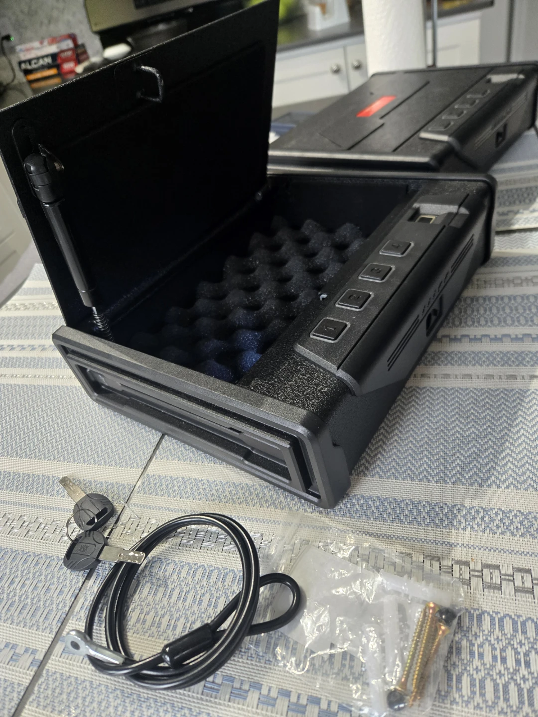 Vevor Biometric Gun/Valuable Safe - photo 2