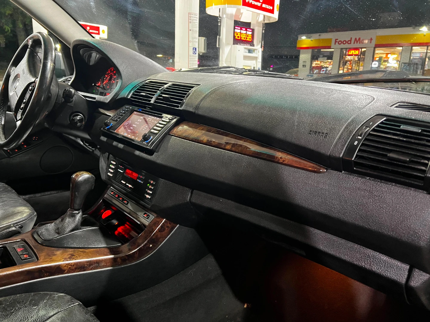 BMW X5 SUV - photo 4