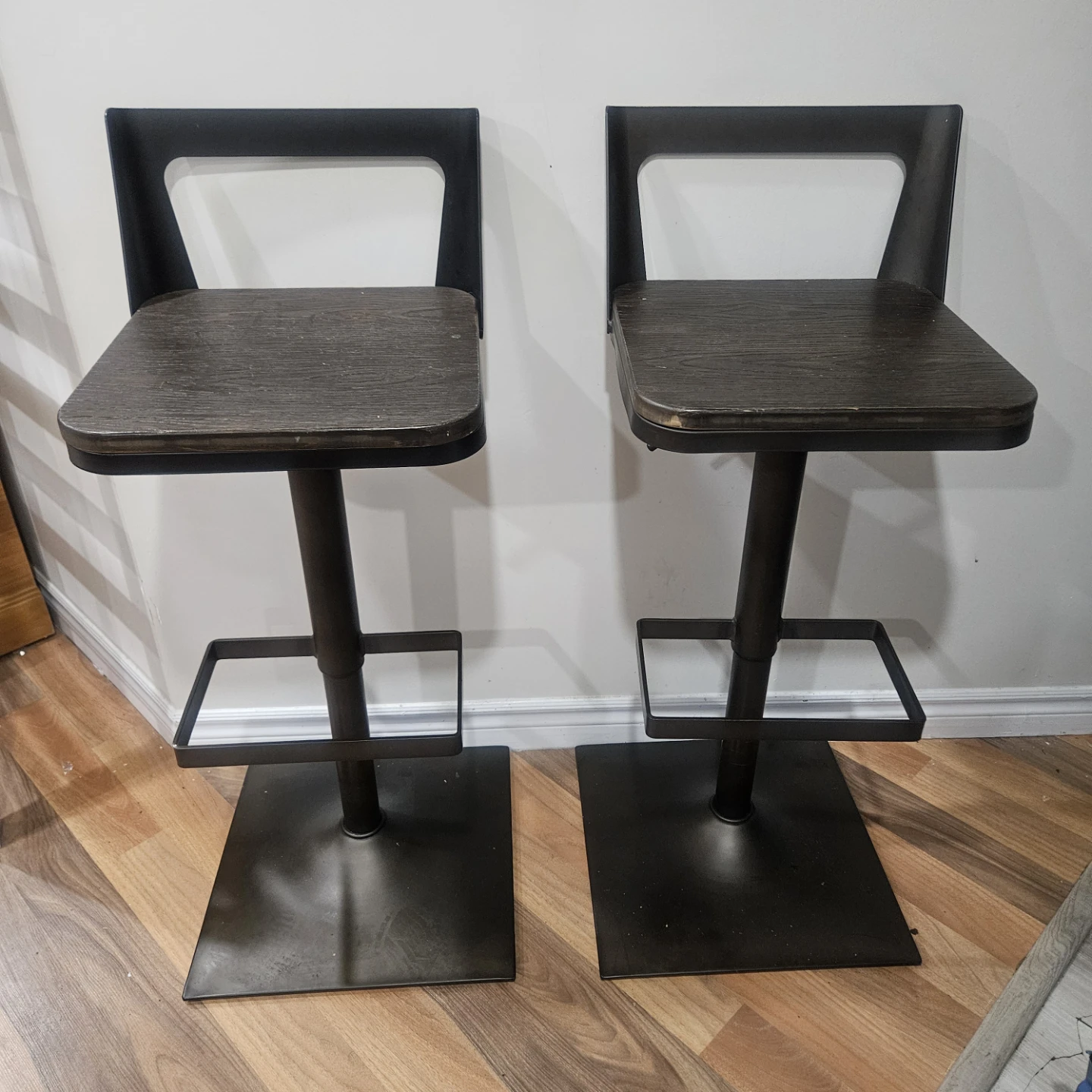 Set of 2 Adjustable Swivel Bar Stools