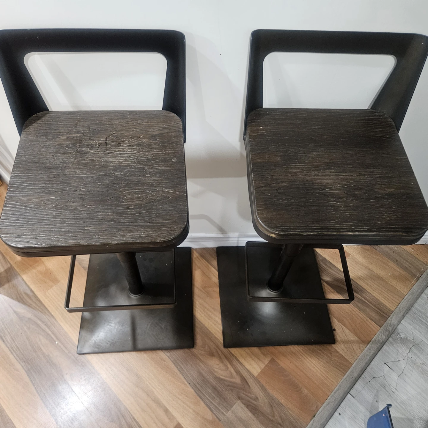 Set of 2 Adjustable Swivel Bar Stools - photo 3