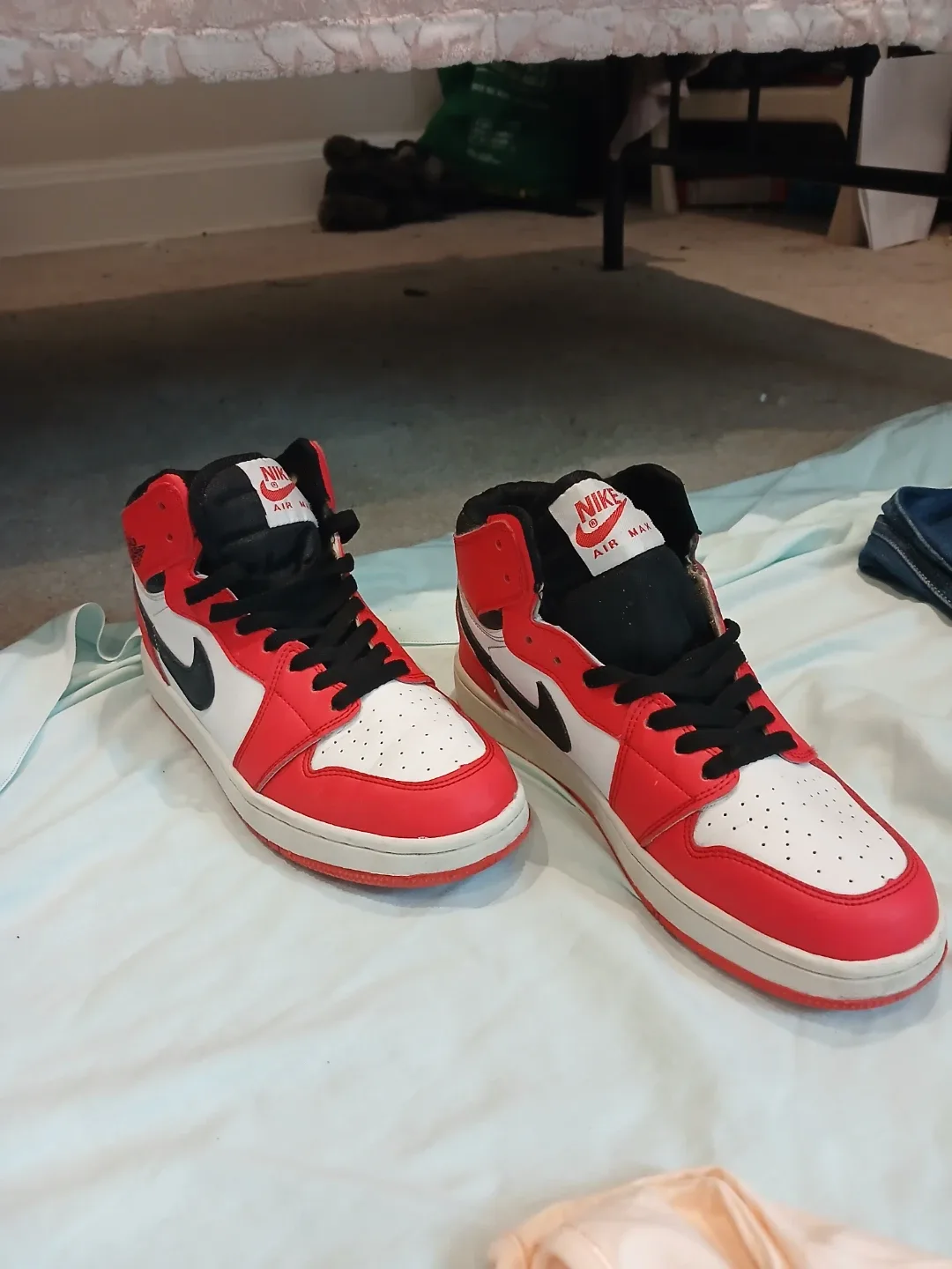Nike Air Jordan 1 Retro High OG Sneakers