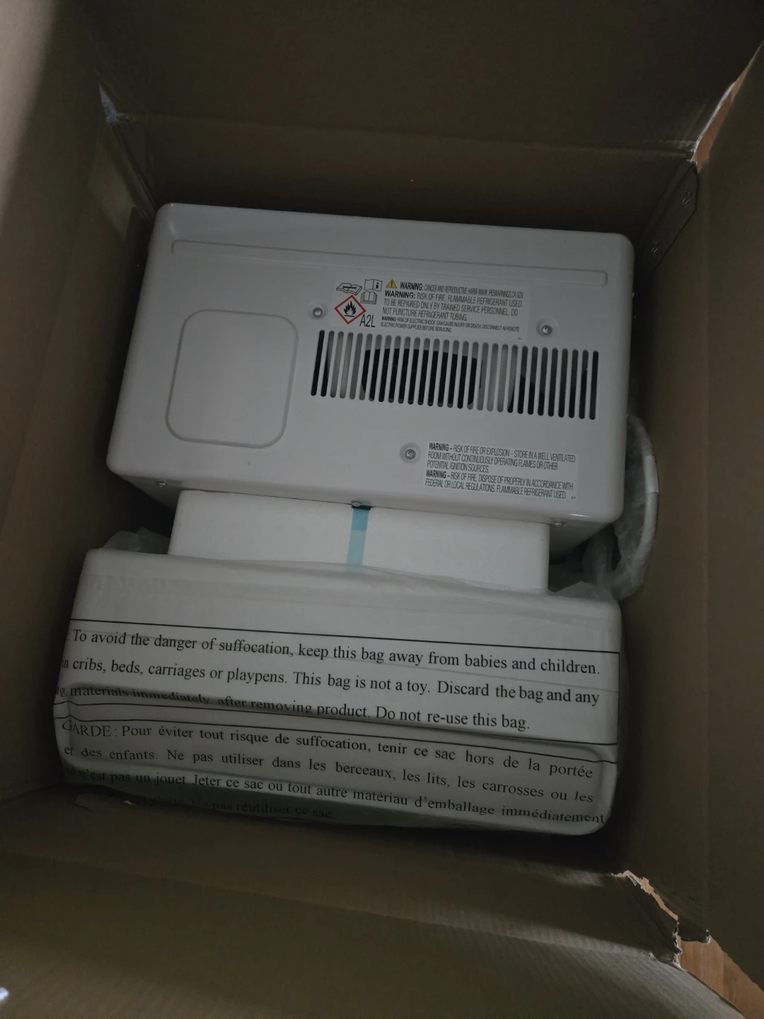 Midea 12,000 BTU Window Air Conditioner - photo 3