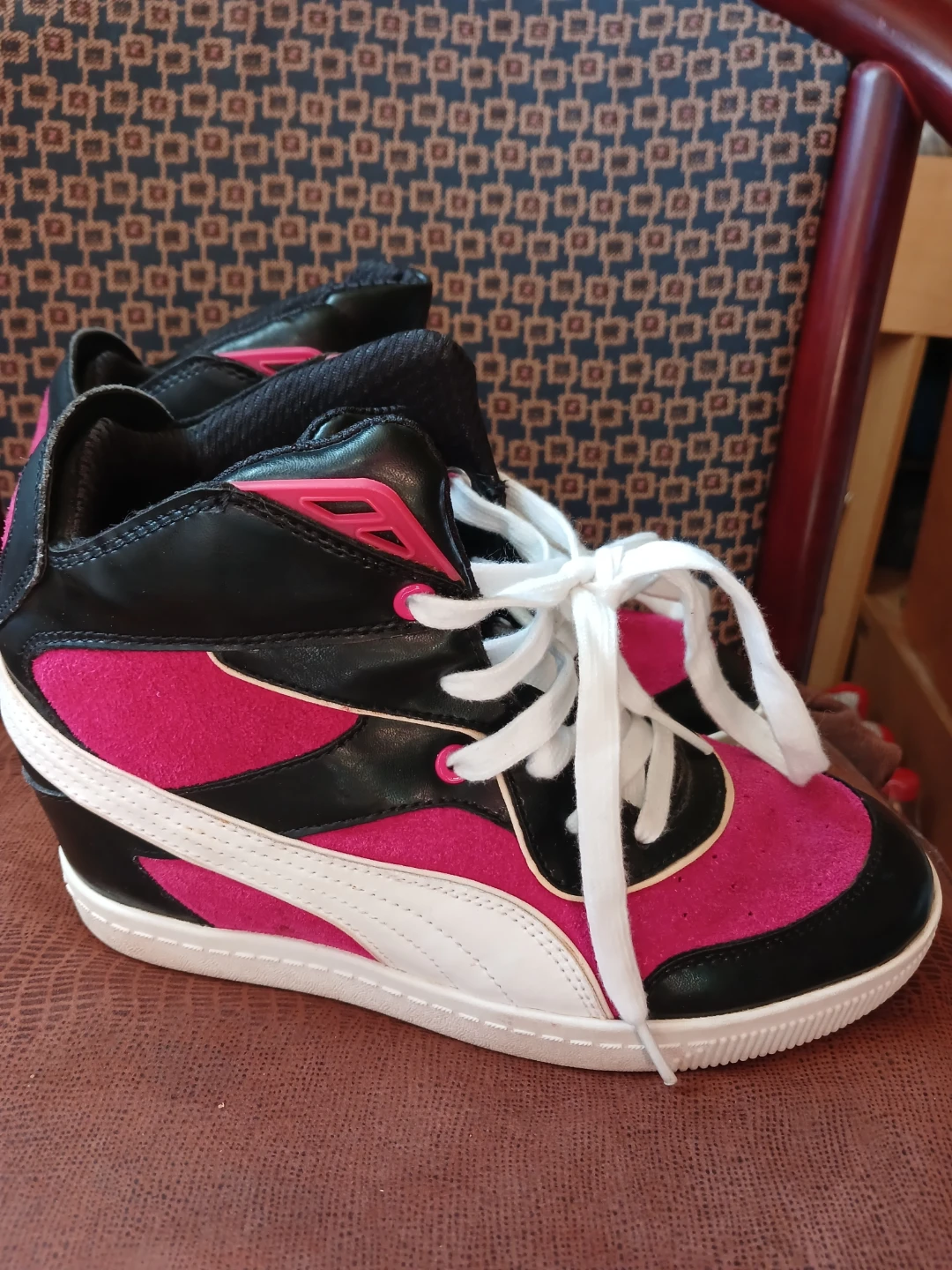 PUMA platform sneakers!