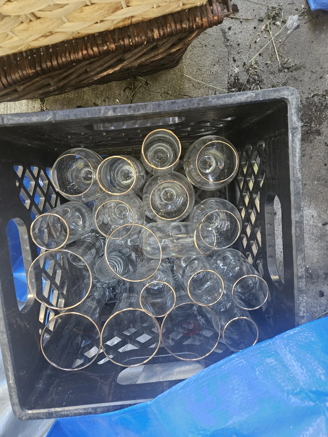 Set of Wine Glasses with Gold Rim