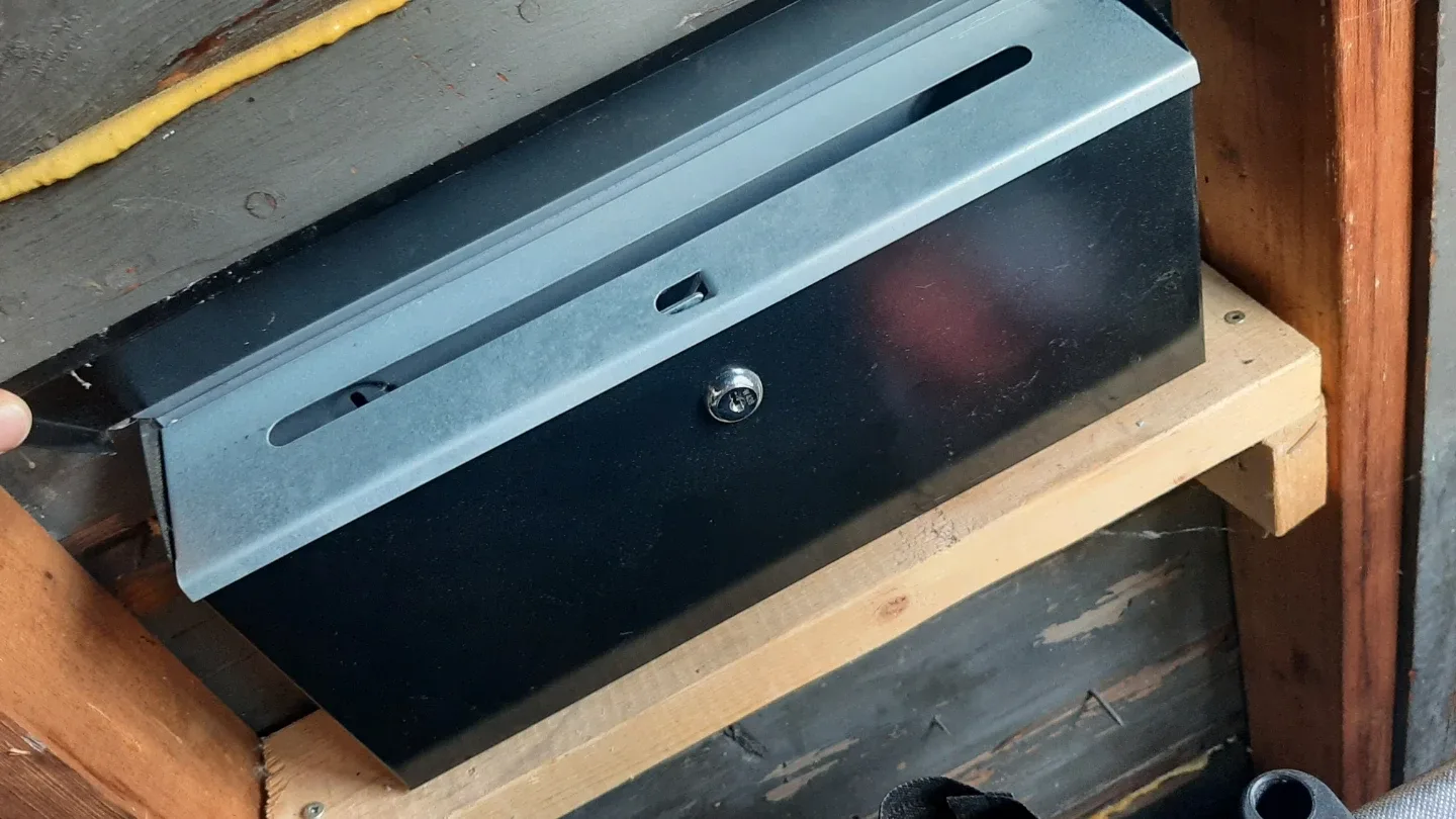 Black Locking Mailbox - photo 2