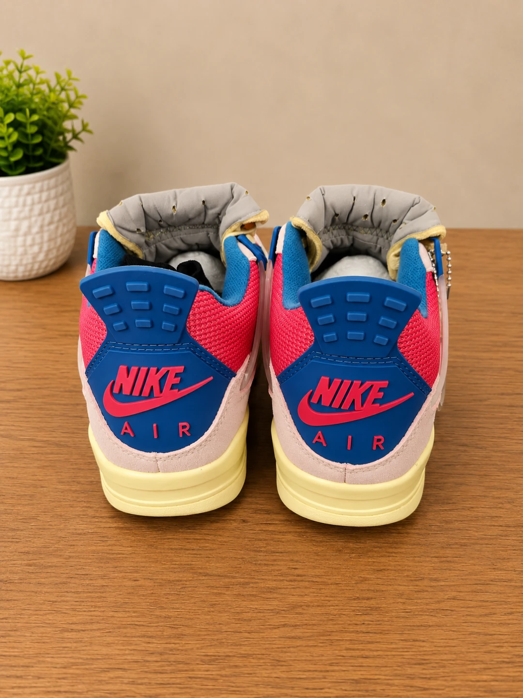 Nike Air Jordan 4 Retro - photo 3
