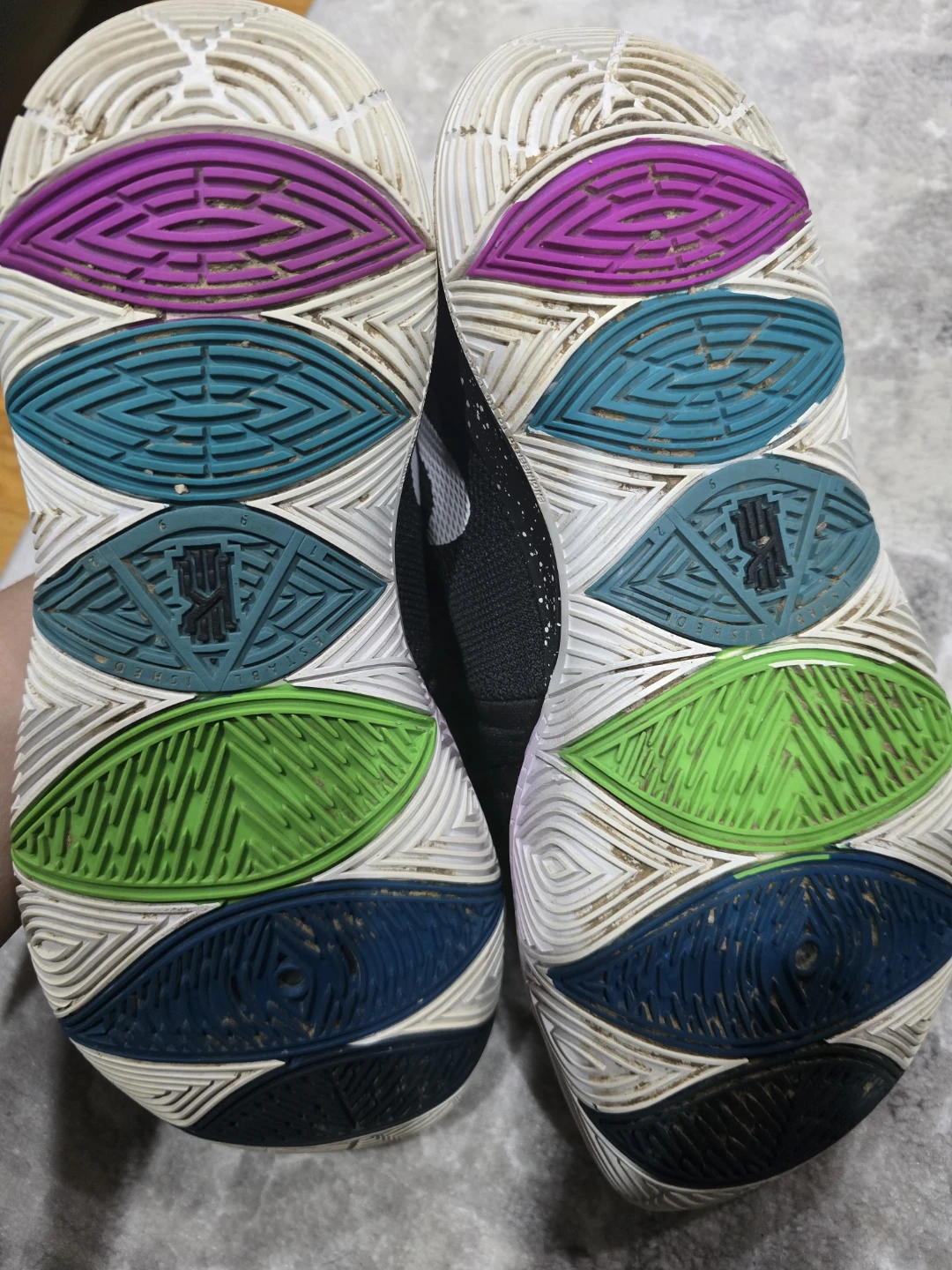 Nike Kyrie 5 "Black Magic" - photo 3