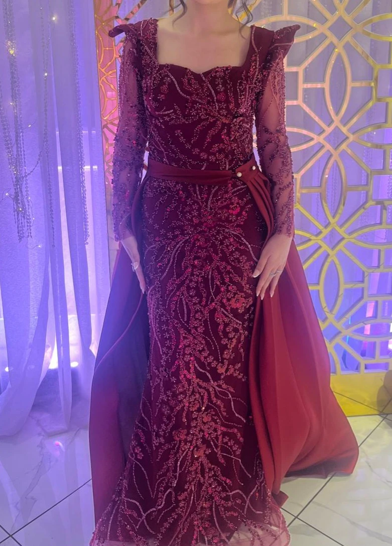 LEYAL FASHION Beaded Evening Gown