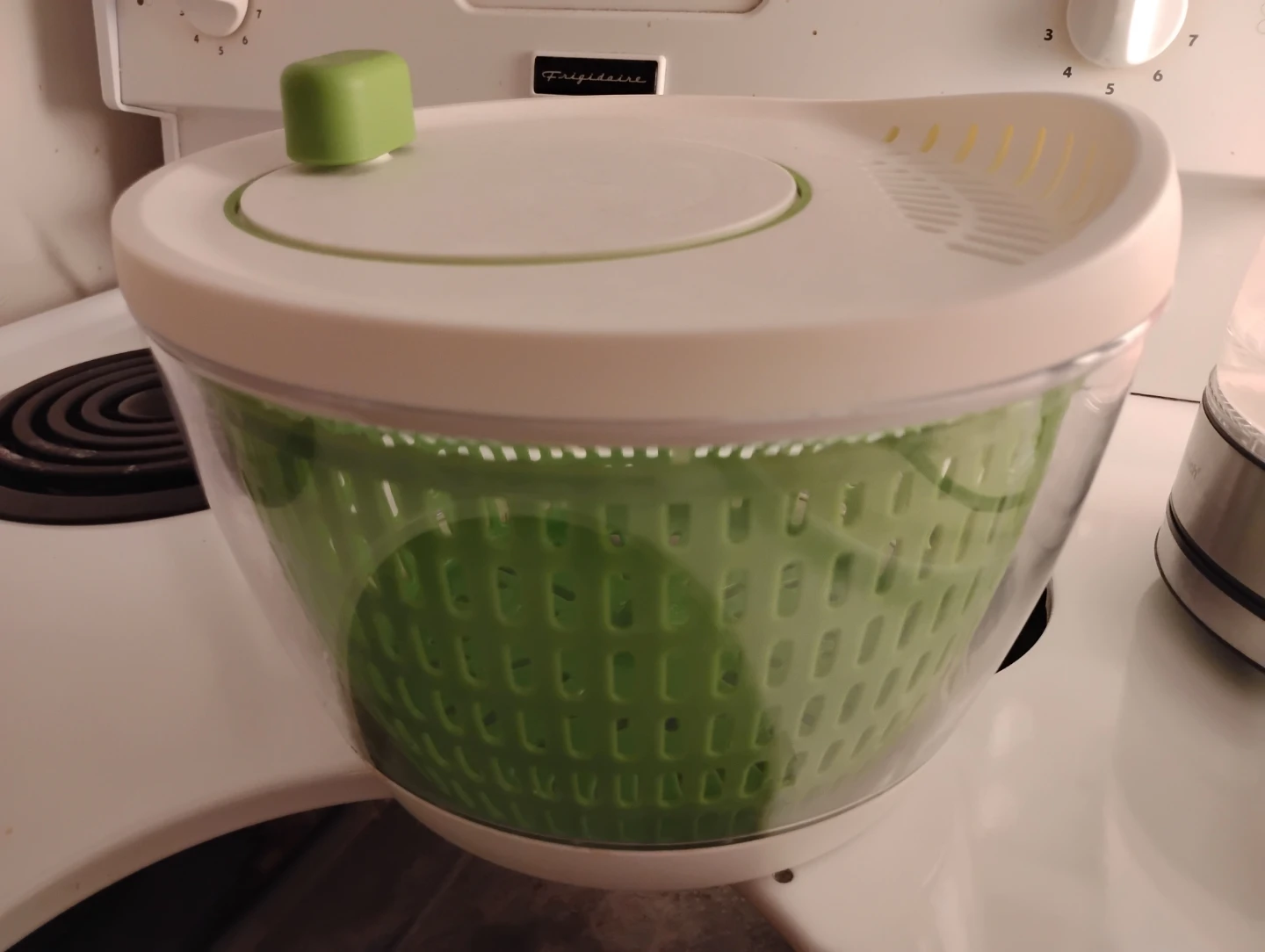 New green Salad Spinner