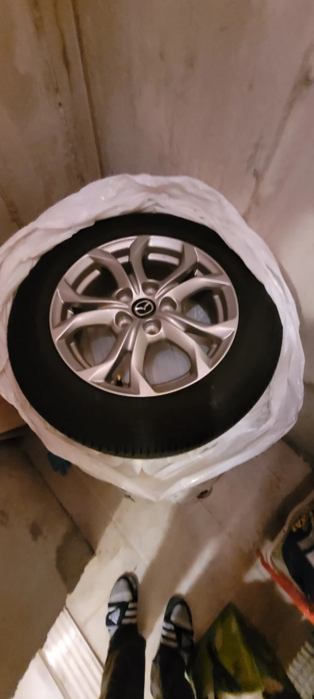 Mazda Wheel and Tire - photo 3