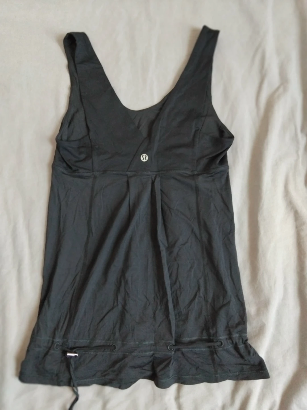 Lululemon tank medium