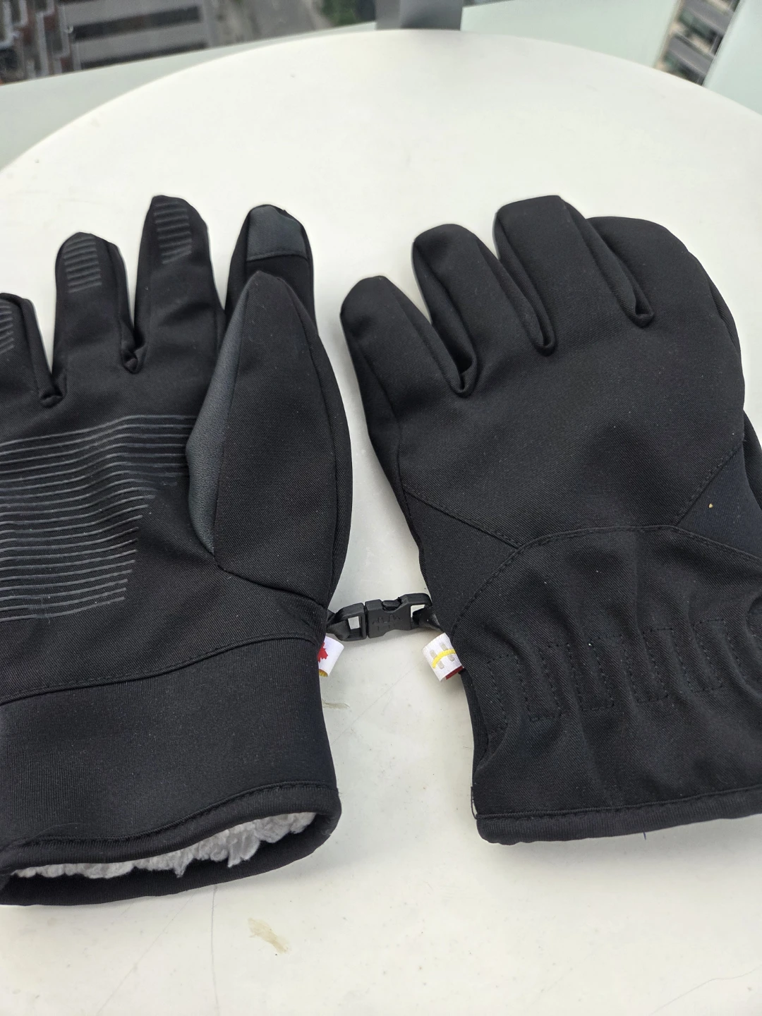 Black Winter Gloves
