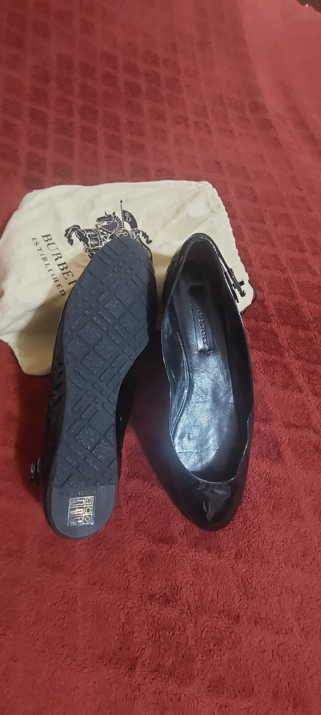 Burberry Black Patent Leather Ballet Flats - Size 38⚽ - photo 2