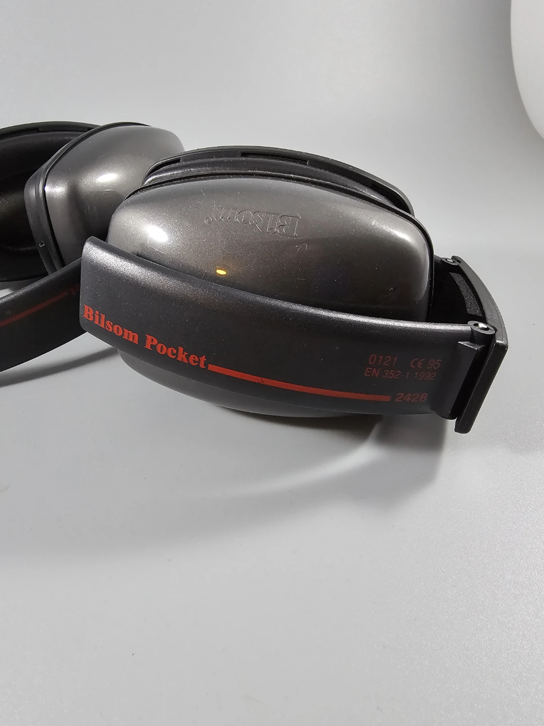 Pair of Bilsom Pocket Shooting Earmuffs Barely Used ⚽ - photo 5