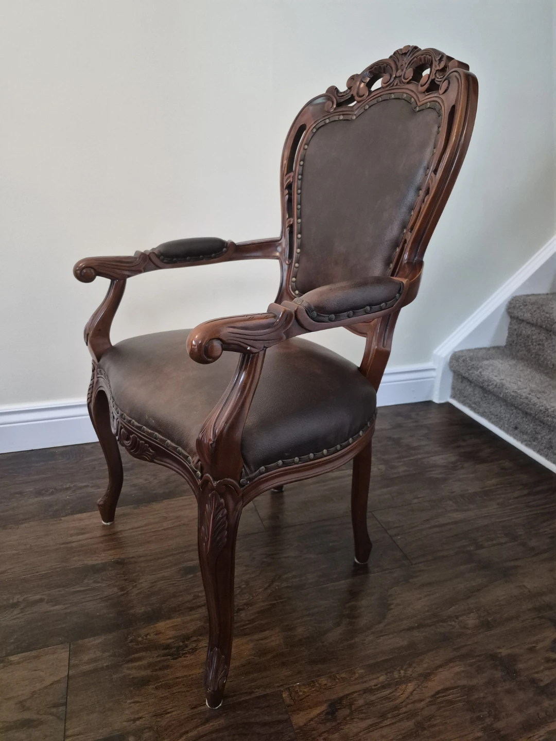 French Provincial style armchairs - photo 2