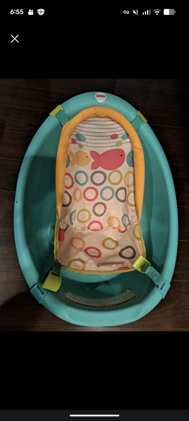 Fisher price bath tub and toys