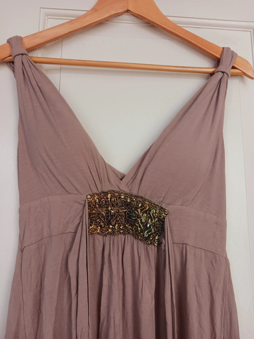 Beautiful Summer Dress with deep V - Neckline. M. - photo 2