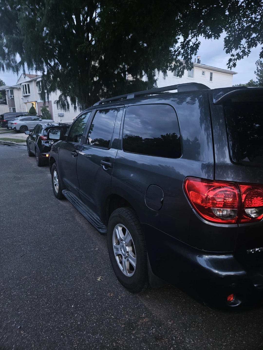 Dark Gray Toyota Sequoia SUV - photo 4