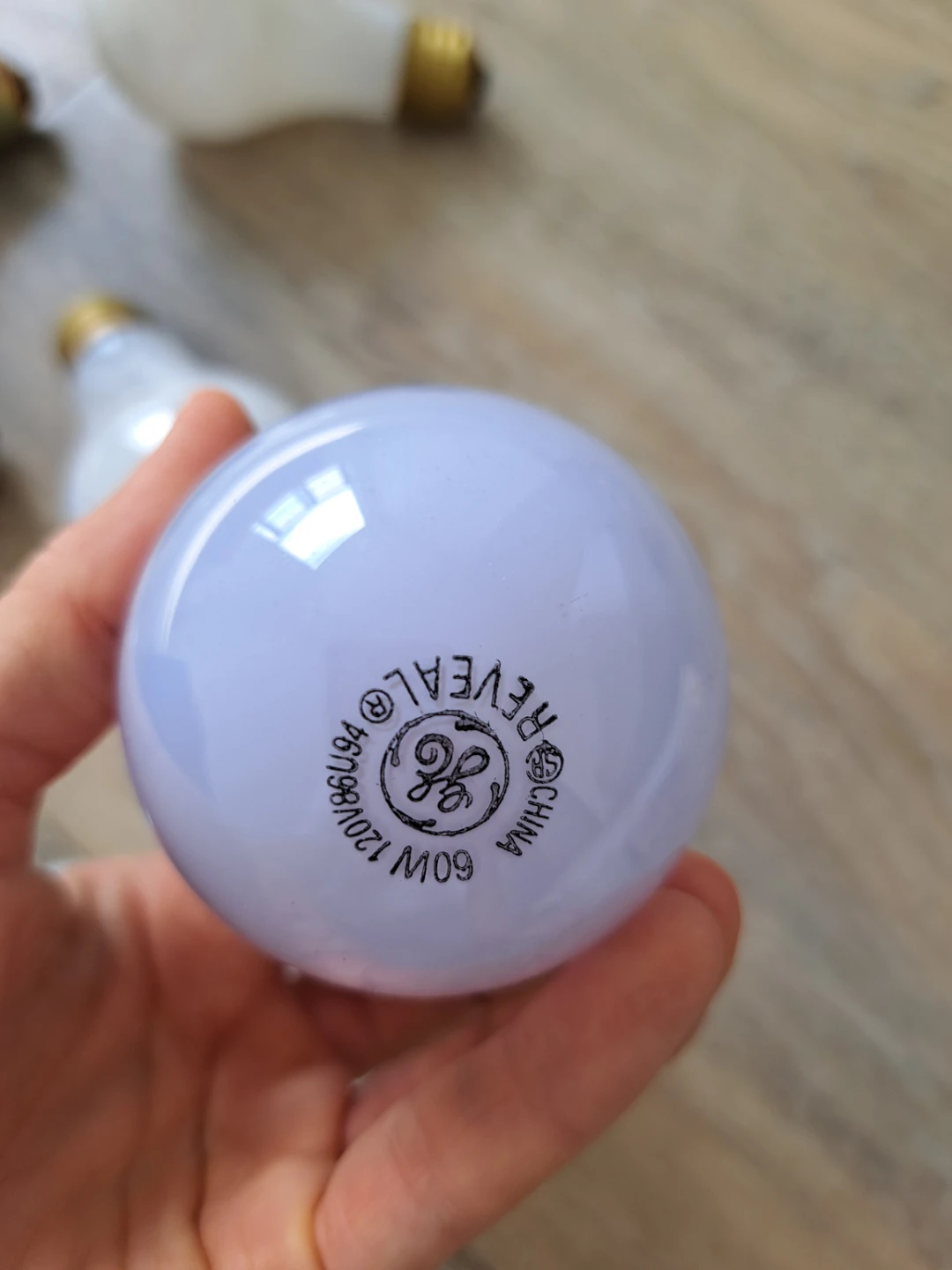 GE Reveal Light Bulbs - 60W - photo 3