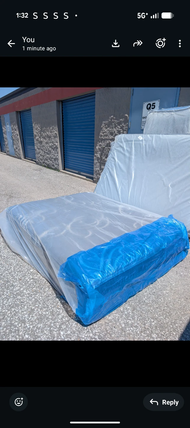 Free delivery Beautyrest World Class Mattress  Pillow top - photo 2
