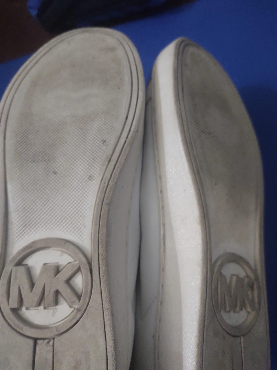 Michael Kors White & Gold Sneakers 8.5 - photo 2