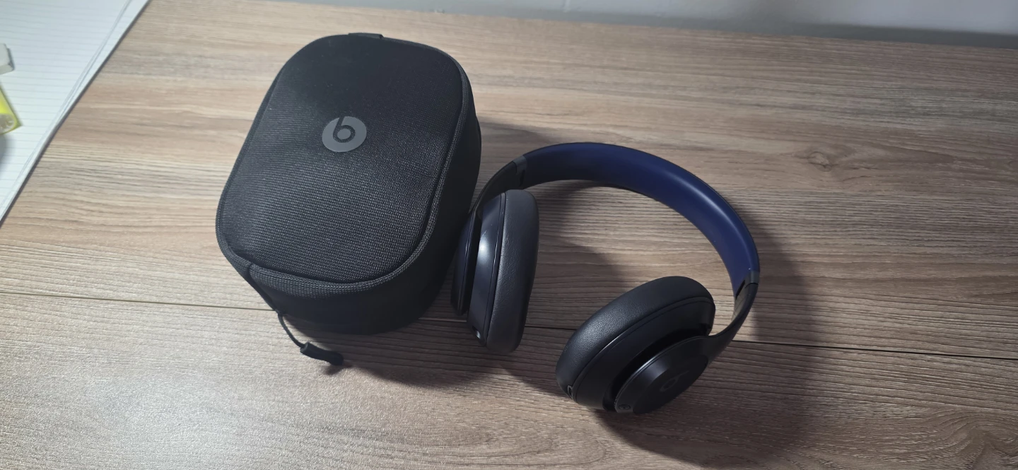 Beats Studio Pro Wireless Headphones with Case & Cables - photo 4
